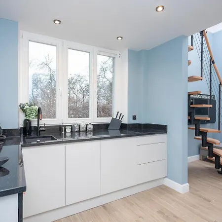 Wawel - Riverside Castle Hotel *